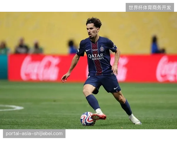 维蒂尼亚成为巴黎中场节拍器,其传控数据冠绝整个欧冠赛场 维蒂尼亚成为巴黎中场节拍器,其传控数据冠绝整个欧冠赛场